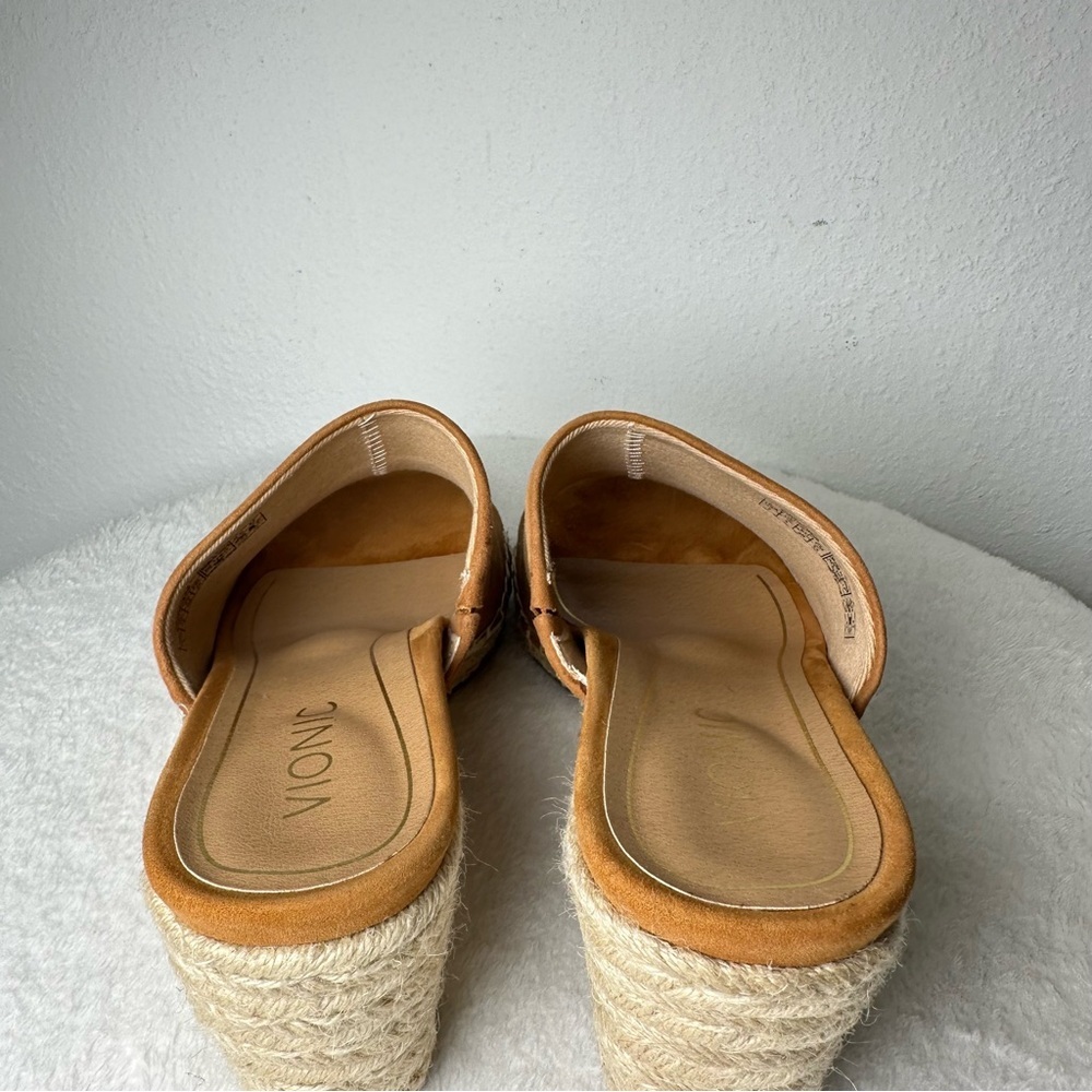 NWOB Vionic Tulum Kadyn - Women's Wedge Slip-on Sandal
Caramel - Size 7 - Picture 7 of 14